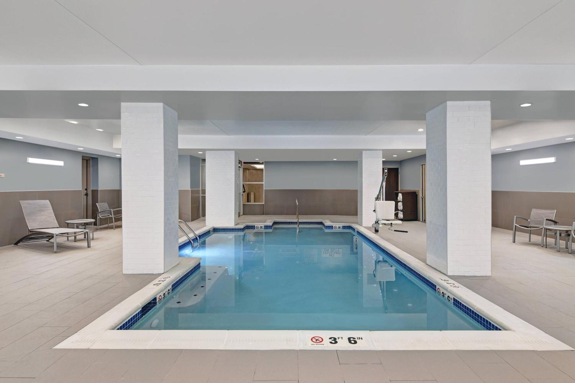 Towneplace Suites By Marriott Cincinnati Downtown Экстерьер фото
