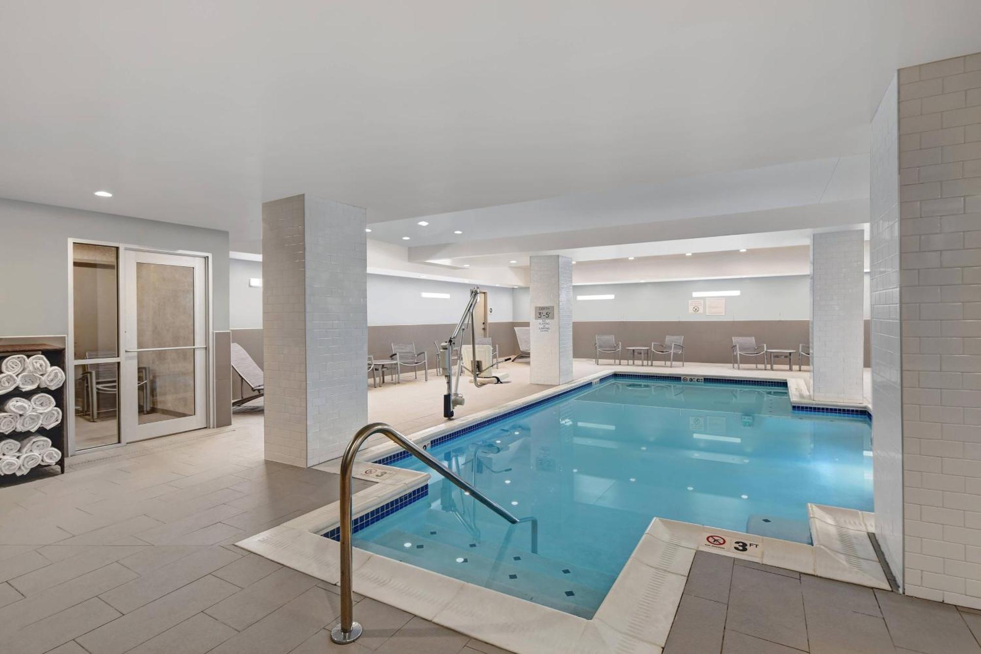Towneplace Suites By Marriott Cincinnati Downtown Экстерьер фото